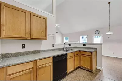 6827 Hill Creek Cove, Lithonia, GA 30058 - Photo 17