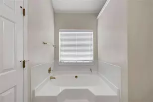 6827 Hill Creek Cove, Lithonia, GA 30058 - Photo 29