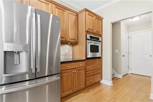 410 Ashley Dr, Canton, GA 30114 - Photo 15