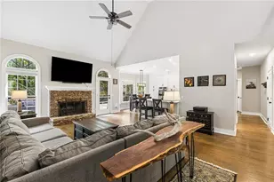 7635 Finley Dr, Gainesville, GA 30506 - Photo 5