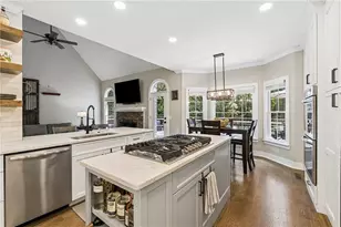 7635 Finley Dr, Gainesville, GA 30506 - Photo 11