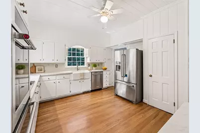 2340 Christophers Walk NW, Atlanta, GA 30327 - Photo 15