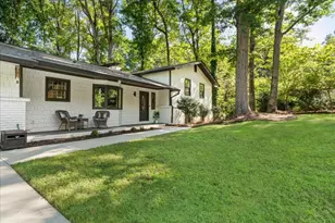 1606 E Nancy Creek Dr, Brookhaven, GA 30319 - Photo 9