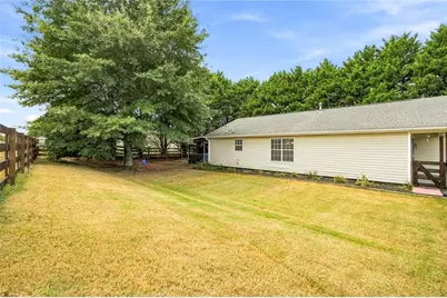 306 Dove Point, Social Circle, GA 30025 - Photo 3