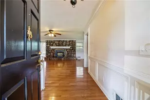 1977 Johnson Ferry Rd, Marietta, GA 30062 - Photo 9