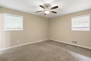 2225 Emerald Castle Dr, Decatur, GA 30035 - Photo 15