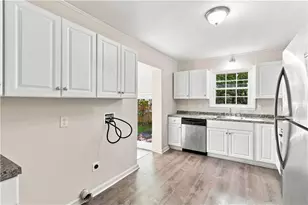 1944 Mayes Dr SE, Marietta, GA 30067 - Photo 11