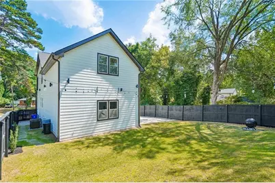 330 Seventh Avenue, Scottdale, GA 30079 - Photo 37
