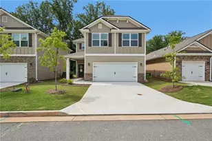 111 Vineyard Walk, Carrollton, GA 30117 - Photo 1