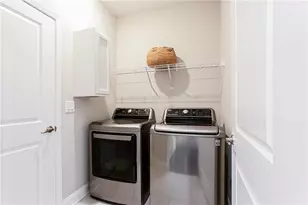 1601 Lexington Green Pines Pines, Cumming, GA 30040 - Photo 29