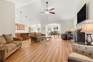 810 Brandon Dr, Winder, GA 30680 - Photo 3