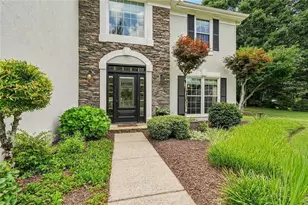 162 St Martin Dr, Suwanee, GA 30024 - Photo 3