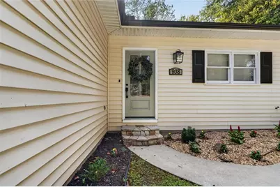 938 Charleston Court, Gainesville, GA 30501 - Photo 3