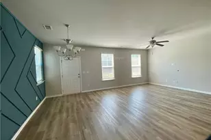 1329 Rosemary Ln, East Point, GA 30344 - Photo 3