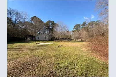 17 Collins Road, Carrollton, GA 30116 - Photo 3