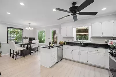 2312 Woodsfield Court NE, Marietta, GA 30062 - Photo 17