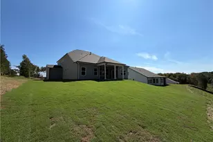 608 Gadwall Cir, Jefferson, GA 30549 - Photo 3