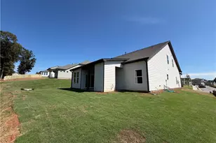 626 Gadwall Cir, Jefferson, GA 30549 - Photo 5