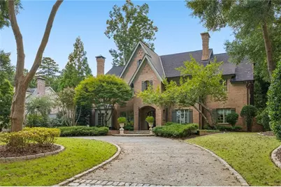 3874 Vermont Road NE, Atlanta, GA 30319 - Photo 3