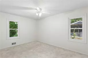 31 Trina Ave NE, Kennesaw, GA 30144 - Photo 9