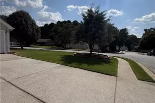 490 Amelia Grove Ln, Lawrenceville, GA 30045 - Photo 5