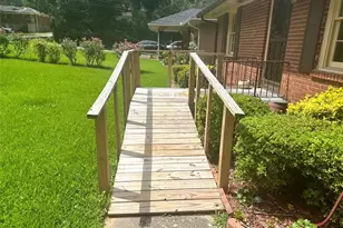 2095 Lilac Ln, Decatur, GA 30032 - Photo 3