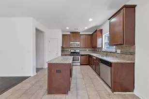 5898 San Gabriel Ln, Atlanta, GA 30349 - Photo 9