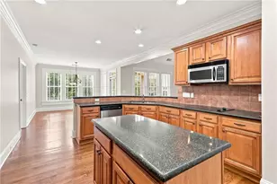 925 Windsor Pl Circle, Grayson, GA 30017 - Photo 11