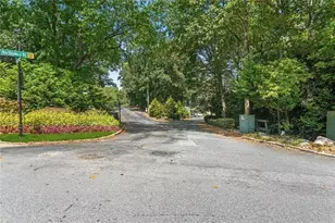 2474 Northlake Ct NE, Atlanta, GA 30345 - Photo 31