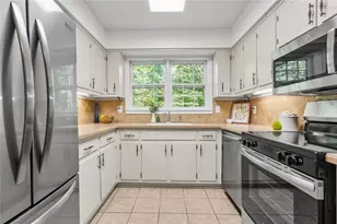2474 Northlake Ct NE, Atlanta, GA 30345 - Photo 9