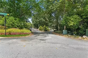 2474 Northlake Ct NE, Atlanta, GA 30345 - Photo 31