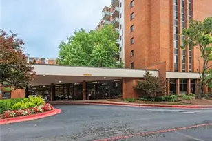 300 Johnson Ferry Rd, Sandy Springs, GA 30328 - Photo 3