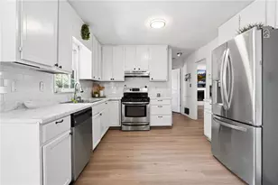 2555 Waterford Park Dr, Lawrenceville, GA 30044 - Photo 15