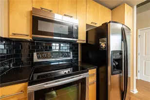 3324 Peachtree Rd NE, Atlanta, GA 30326 - Photo 19