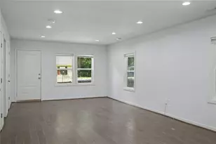 313 Walker Dr, Monroe, GA 30655 - Photo 3