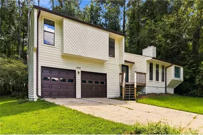1967 Kelvin Drive, Lawrenceville, GA 30043 - Photo 3
