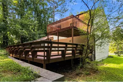 1967 Kelvin Drive, Lawrenceville, GA 30043 - Photo 9