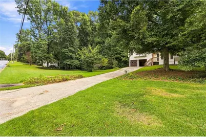 1967 Kelvin Drive, Lawrenceville, GA 30043 - Photo 5
