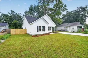 1126 E 56th St, Savannah, GA 31404 - Photo 3