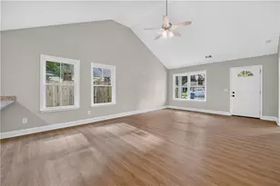 1126 E 56th St, Savannah, GA 31404 - Photo 11