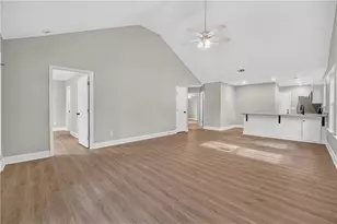 1126 E 56th St, Savannah, GA 31404 - Photo 9