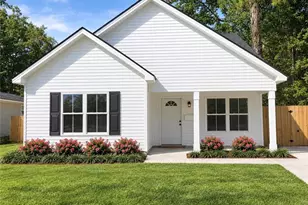 1126 E 56th St, Savannah, GA 31404 - Photo 5