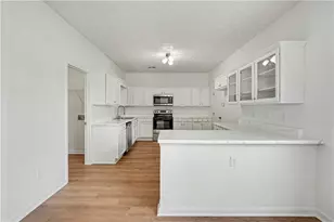 945 City Park Dr, McDonough, GA 30252 - Photo 9