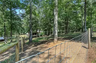 731 Borders Rd, Commerce, GA 30530 - Photo 17