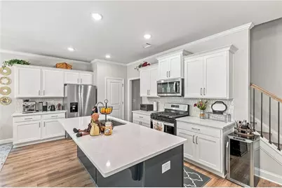 3905 Cavalier Way, Duluth, GA 30097 - Photo 9