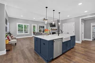 1058 Amarose Lane NE, Marietta, GA 30066 - Photo 9