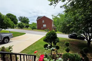 1140 Foxcroft Dr, Morrow, GA 30260 - Photo 3