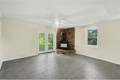 8121 Woodcliff Trail, Riverdale, GA 30274 - Photo 5