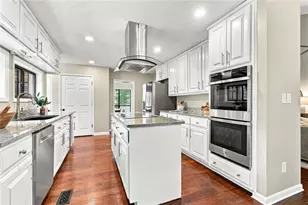 8810 N Mt Dr, Alpharetta, GA 30022 - Photo 11