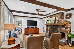 3626 Kingsboro Rd NE, Atlanta, GA 30319 - Photo 17